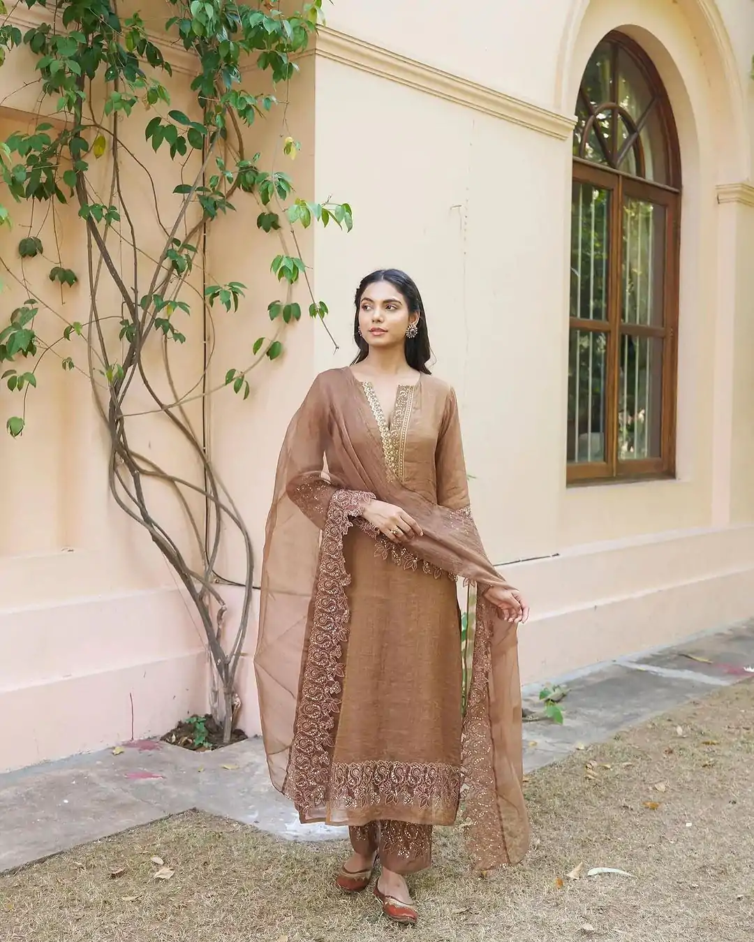 SSR 472 Chicco Color Chandhery Silk Embroidery Salwar Suit Wedding, Party, Festive, Events Expected Delivery 4-6 Working Days @ 1949/- Only | Salwar suit, Casual Suits, Creative suits, Designer Suits, Party Wear Suits, Straight Suits