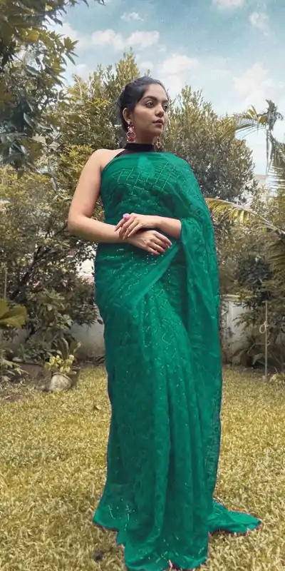 KT 201 Green Color Georgette Fancy Sequence Work Saree Casual, Party Wear, Wedding   Expected Delivery 4-6 Working Days@1649/- | Designer Sarees, Sarees, Bollywood Sarees, Creative Sarees, Embroidered Sarees, Party Wear Sarees