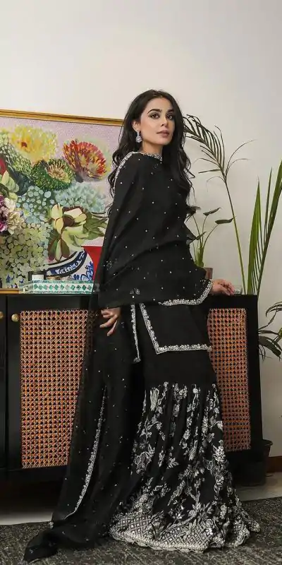 RTC 5718 Black Color Foix Georgette Thread Sequence Work Salwar Suit Wedding, Party, Festive, Events Etc. Expected Delivery 4-6 Working Days @2099/- | Jump Suits, Salwar suit, Casual Suits, Creative suits, Designer Suits, Palazzo Suits, Party Wear Suits, Patiala Suits, Straight Suits