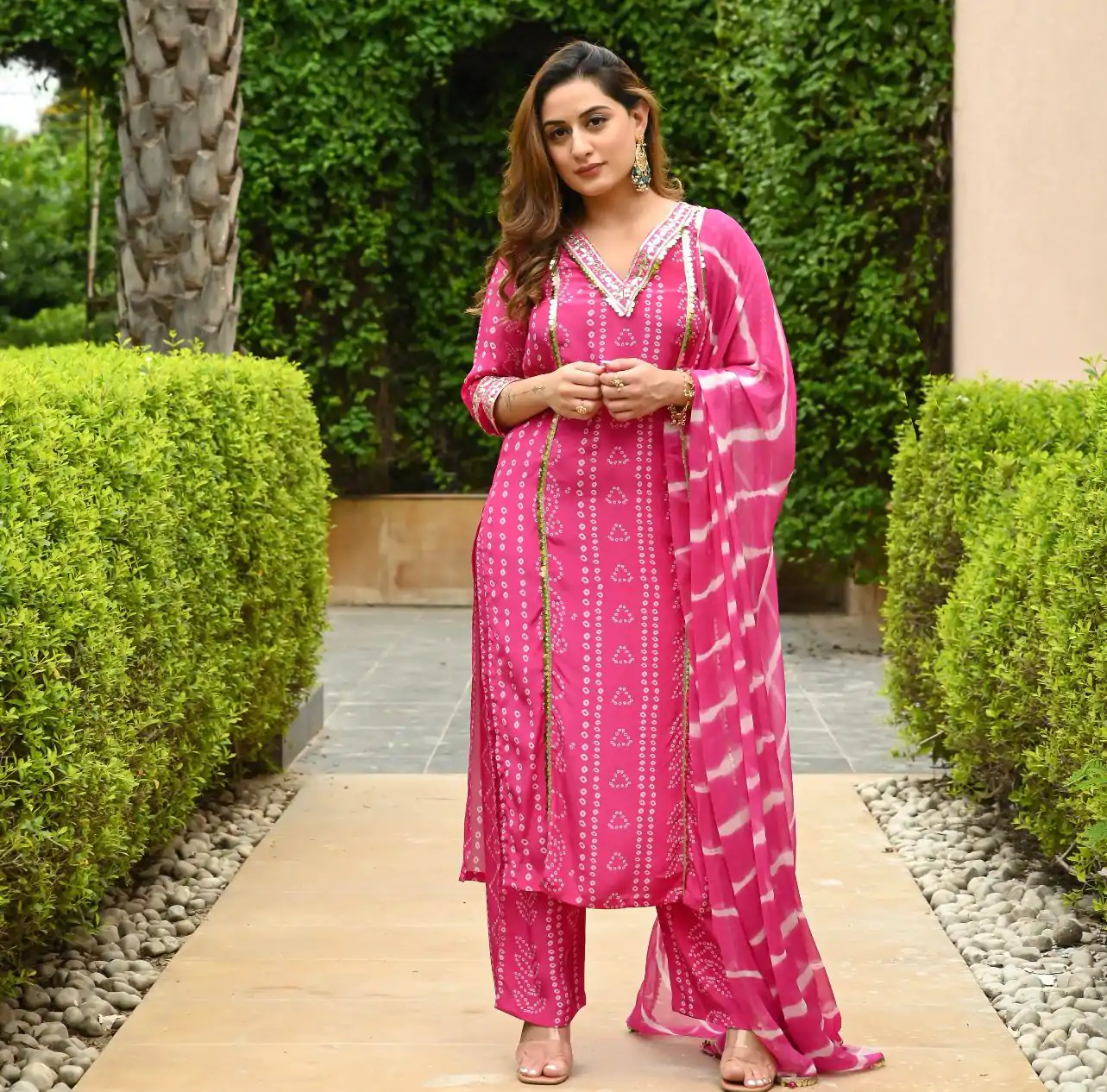SRK 5061 Pink Color Georgette Digital Printed Embroidery Salwar Suit Casual, Wedding, Party, Festive, Events . Expected Delivery  4-6 Working Days @1899/- | Casual Suits, Salwar suit, Creative suits, Designer Suits, Palazzo Suits, Party Wear Suits, Patiala Suits, Straight Suits