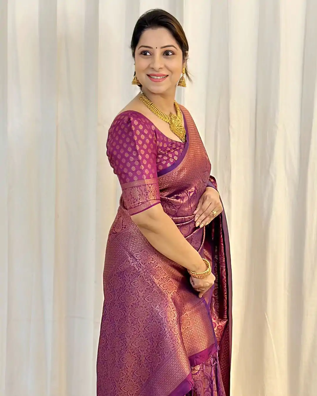 GK Kubera Purple Color Soft Silk Beautiful Rich Pallu All Over Saree Events Casual Wedding Festive . Expected Delivery  4-6 Working Days @1699/- | Designer Sarees, Sarees, Bollywood Sarees, Creative Sarees, Embroidered Sarees, Ethnic Saree, Modern Digital sarees, Party Wear Sarees