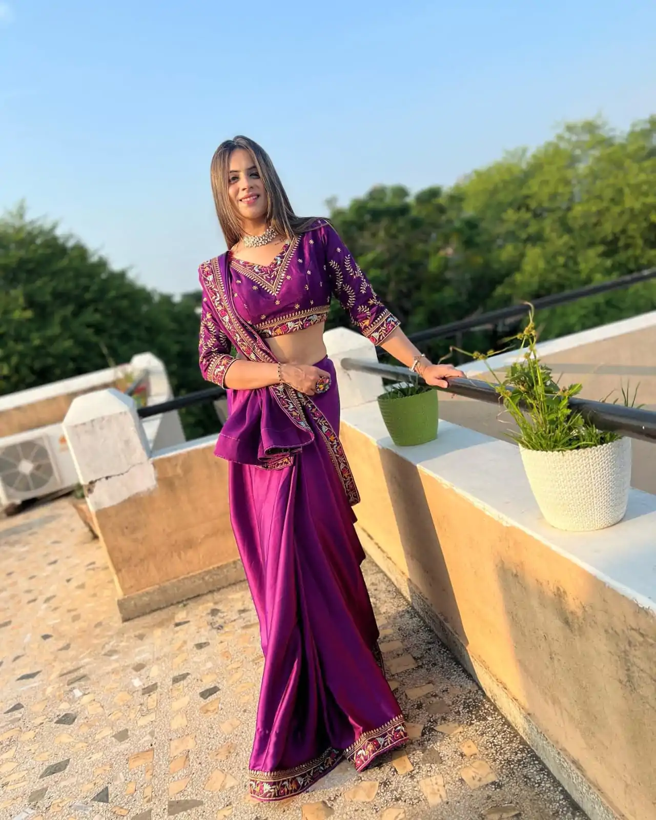 JR 576 Purple Color Rangoli Silk Embroidery Work Lace Saree Casual, Wedding, Festive, Events Expected Delivery  4-6 Working Days @1549/- | Designer Sarees, Embroidered Sarees, Sarees, Bollywood Sarees, Creative Sarees, Ethnic Saree, Modern Digital sarees, Party Wear Sarees
