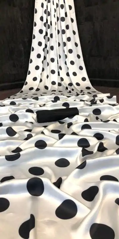 Veechis FLORAL White Color Heavy Devsena Soft Silk Beautiful Digital Printed Saree Casual, Party Festive, Events. Expected Delivery 4-6 Working Days @1499 | Designer Sarees, Embroidered Sarees, Sarees, Bollywood Sarees, Creative Sarees, Modern Digital sarees, Party Wear Sarees