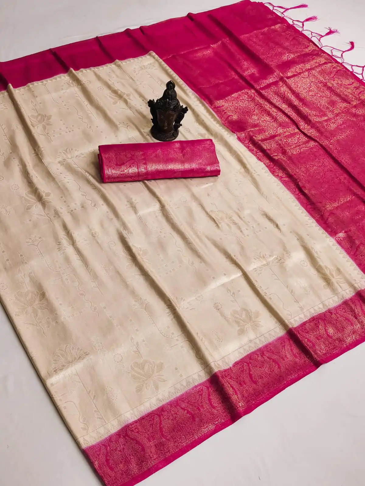 GK kanjivaram Golden Color Soft Silk Beautiful Rich Pallu All Over Saree Events Casual Wedding Festive . Expected Delivery  4-6 Working Days @1999/- | Designer Sarees, Embroidered Sarees, Sarees, Bollywood Sarees, Creative Sarees, Ethnic Saree, Modern Digital sarees, Party Wear Sarees