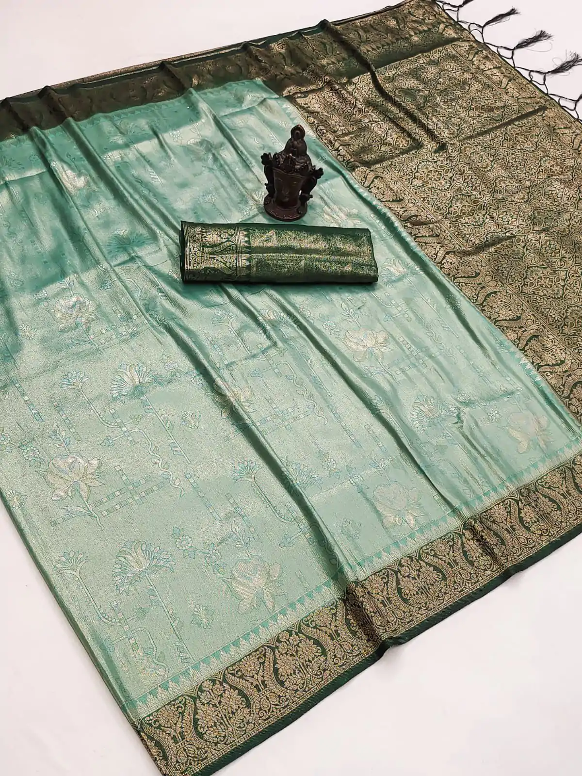 GK kanjivaram Green Color Soft Silk Beautiful Rich Pallu All Over Saree Events Casual Wedding Festive . Expected Delivery  4-6 Working Days @1999/- | Designer Sarees, Embroidered Sarees, Sarees, Bollywood Sarees, Creative Sarees, Ethnic Saree, Modern Digital sarees, Party Wear Sarees