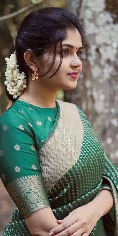 DDF PAYAL GreenColor Soft Lichi Silk Ordinary Design Rich Pallu Saree Casual, Party Wear, Events, Festivals Etc. Expected Delivery 4-6 Working Days 1349/ | Designer Sarees, Embroidered Sarees, Sarees, Bollywood Sarees, Creative Sarees, Ethnic Saree, Modern Digital sarees, Party Wear Sarees