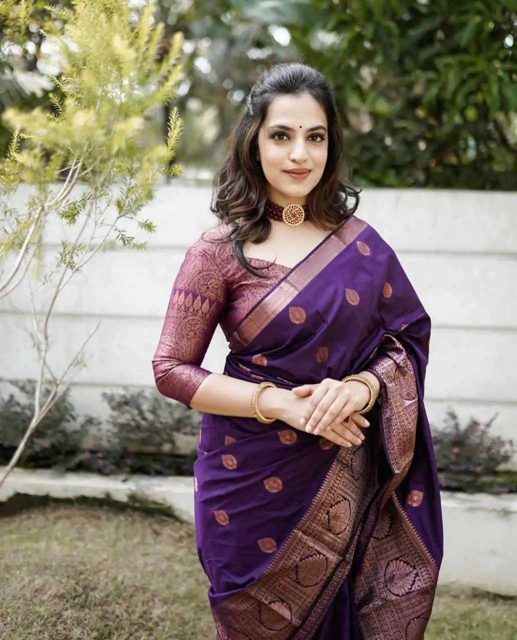 ES 8163 Royal Blue Color Soft Lichi Silk Butti Work Saree Casual, Wedding, Party, Festive, Events Etc. Expected Delivery 4-6 Working Days @1399/- | Designer Sarees, Embroidered Sarees, Sarees, Bollywood Sarees, Creative Sarees, Ethnic Saree, Modern Digital sarees, Party Wear Sarees