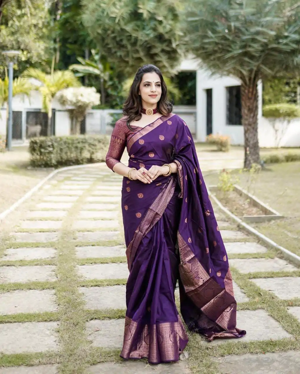 ES 8163 Royal Blue Color Soft Lichi Silk Butti Work Saree Casual, Wedding, Party, Festive, Events Etc. Expected Delivery 4-6 Working Days @1399/- | Designer Sarees, Embroidered Sarees, Sarees, Bollywood Sarees, Creative Sarees, Ethnic Saree, Modern Digital sarees, Party Wear Sarees