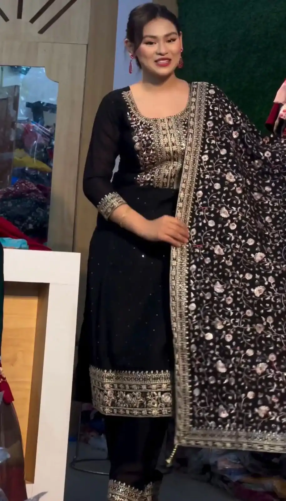 SRK 5178 Black Color Chinnon Silk Embroidery Sequence Salwar Suit Wedding, Party, Festive, Events Expected Delivery 4-6 Working Days @ 2099/- | Casual Suits, Jump Suits, Salwar suit, Creative suits, Designer Suits, Palazzo Suits, Party Wear Suits, Patiala Suits, Straight Suits