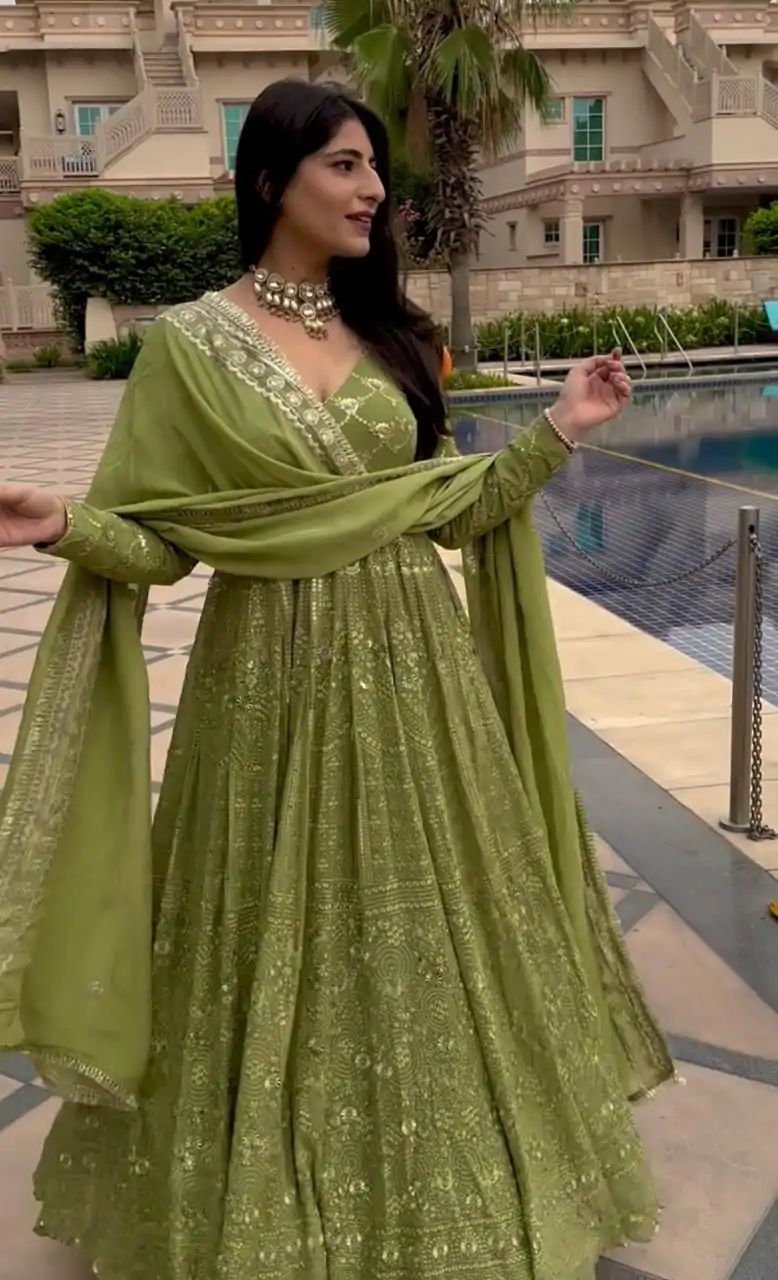 VLM 207 Green Color Georgette Embroidery Sequence Salwar Suit Wedding, Party, Festive, Events Expected Delivery 4-6 Working Days @ 2449/- Only | Casual Suits, Salwar suit, Creative suits, Designer Suits, Party Wear Suits, Straight Suits