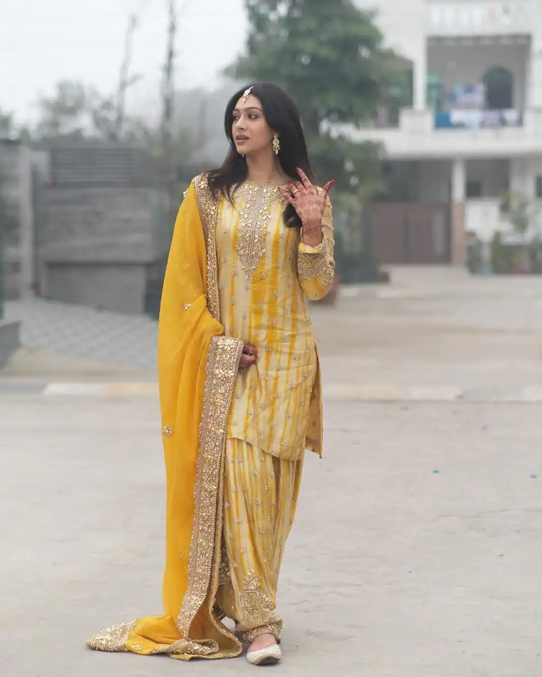 SSR 480 Yellow Color Chinnon Embroidery Sequence Salwar Suit Wedding, Party, Festive, Events Expected Delivery 4-6 Working Days @ 2499/- | Casual Suits, Jump Suits, Salwar suit, Creative suits, Designer Suits, Palazzo Suits, Party Wear Suits, Patiala Suits, Straight Suits