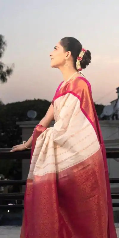 DDF SHRUTI 2 Golden Color Soft Lichi Silk Ordinary Design Rich Pallu Saree Casual, Party Wear, Events, Festivals Expected Delivery 4-6 Working @1499 | Designer Sarees, Embroidered Sarees, Sarees, Bollywood Sarees, Creative Sarees, Ethnic Saree, Modern Digital sarees, Party Wear Sarees
