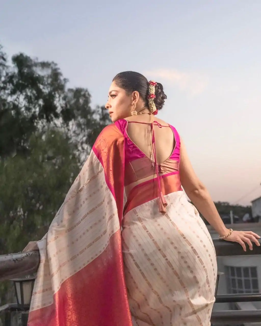 DDF SHRUTI 2 Golden Color Soft Lichi Silk Ordinary Design Rich Pallu Saree Casual, Party Wear, Events, Festivals Expected Delivery 4-6 Working @1499 | Designer Sarees, Embroidered Sarees, Sarees, Bollywood Sarees, Creative Sarees, Ethnic Saree, Modern Digital sarees, Party Wear Sarees