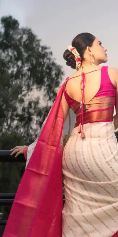 DDF SHRUTI 2 Golden Color Soft Lichi Silk Ordinary Design Rich Pallu Saree Casual, Party Wear, Events, Festivals Expected Delivery 4-6 Working @1499 | Designer Sarees, Embroidered Sarees, Sarees, Bollywood Sarees, Creative Sarees, Ethnic Saree, Modern Digital sarees, Party Wear Sarees