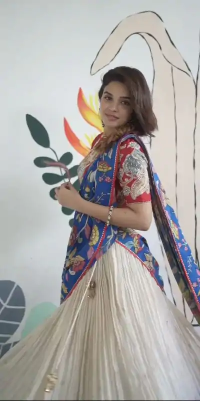 PC 362 White Color Chant Crepe Kalamkari Printed Diamond Lehenga Choli Casual, Party Wear, Events, Festivals Wear Expected Delivery 4-6 Working Days @2079/- | Lehenga, Bollywood Lehenga, Creative Lehenga, Designer Lehenga, Embroidered Lehenga, Party Wear Lehenga