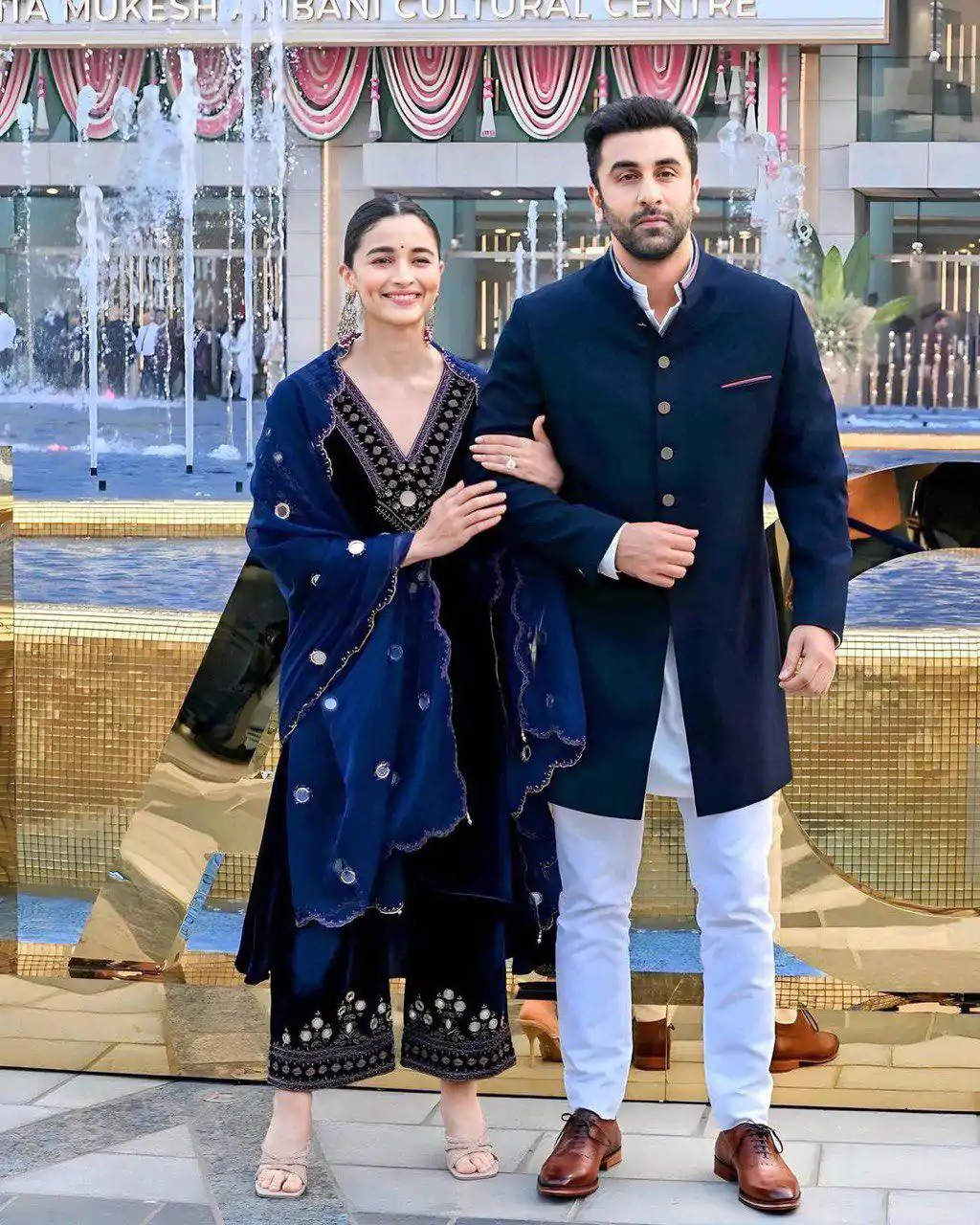  LG 1748 Navy Blue Alia Batt Ranbir Kapoor Velvet Party Wear Sharara Suit Wedding, Party, Festive, Events Etc.4-6 Working Days@ 2099/- only  | Casual Suits, Jump Suits, Salwar suit, Creative suits, Designer Suits, Palazzo Suits, Party Wear Suits, Patiala Suits, Straight Suits
