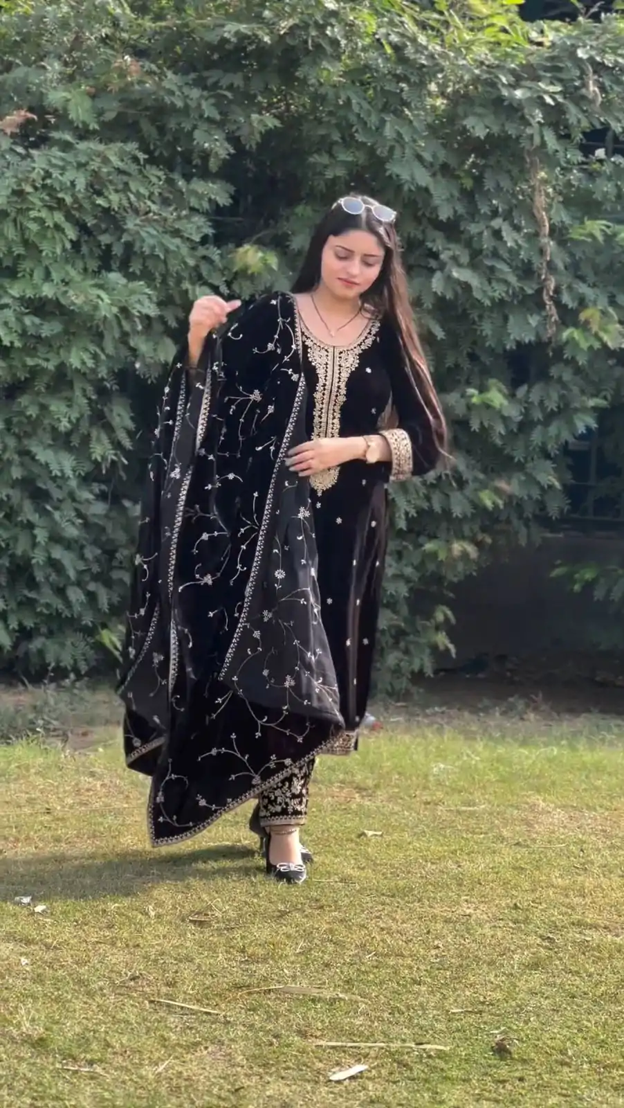NSR 781 Black Color Heavy Viscose Velvet Embroidery Sequence Casual, Wedding, Party, Festive, Events Etc.4-6 Working Days @2199/- only | Casual Suits, Jump Suits, Salwar suit, Creative suits, Designer Suits, Palazzo Suits, Party Wear Suits, Patiala Suits, Straight Suits