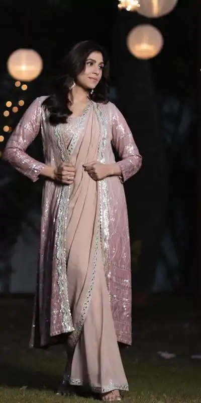 LG 1644 Peach or Lite Pink color Embroidery Work Saree With Koti Casual, Party Wear, Wedding, Events Etc.4-6 Working Days@ 1999/- only  | Designer Sarees, Embroidered Sarees, Sarees, Bollywood Sarees, Creative Sarees, Ethnic Saree, Modern Digital sarees, Party Wear Sarees