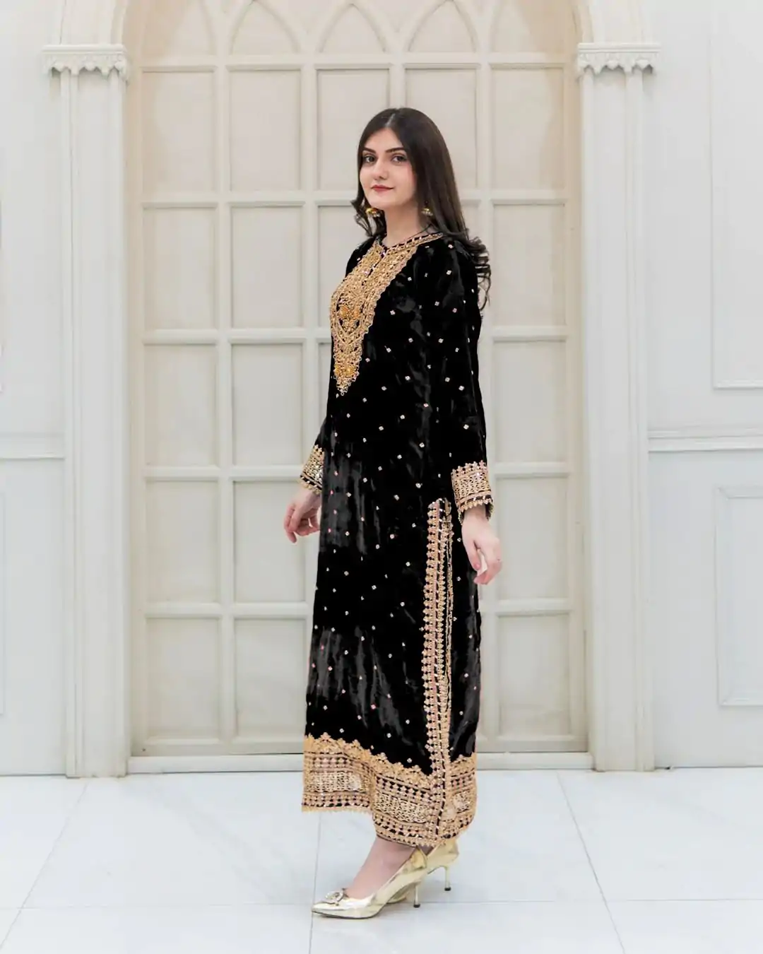 SR-1652 Black Color Velvet Georgette Embroidery Sequence Salwar Suit Casual, Wedding, Party, Festive, Events Etc.4-6 Working Days@ 2049/-only  | Casual Suits, Jump Suits, Salwar suit, Creative suits, Designer Suits, Palazzo Suits, Party Wear Suits, Patiala Suits, Straight Suits