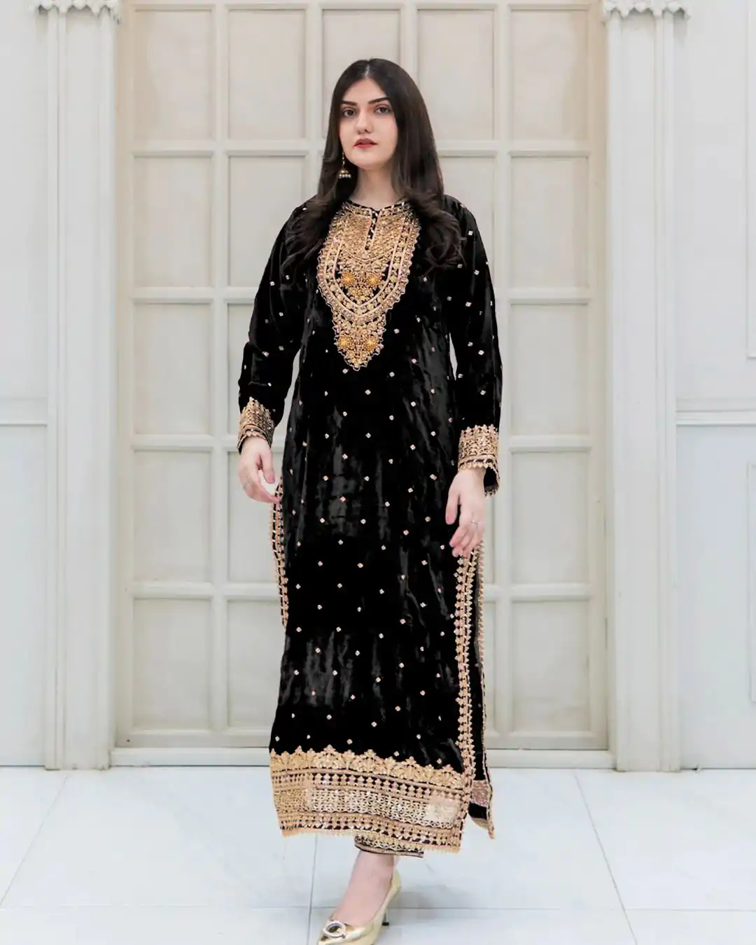SR-1652 Black Color Velvet Georgette Embroidery Sequence Salwar Suit Casual, Wedding, Party, Festive, Events Etc.4-6 Working Days@ 2049/-only  | Casual Suits, Jump Suits, Salwar suit, Creative suits, Designer Suits, Palazzo Suits, Party Wear Suits, Patiala Suits, Straight Suits