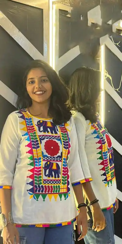 INLI Pankhudi White Color Cotton Flex and Rayo Embroidery Work Kurti Casual, Wedding, Party, Festive, Events Etc. Expected Delivery 4-6 Working Days @1299/- | Kurti, Bollywood Kurti, Creative Kurtis, Designer Kurti, Party Wear Kurti, Selfie Kurti