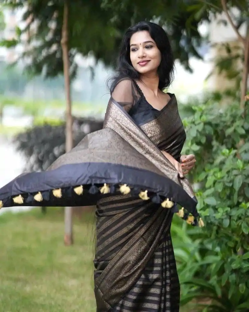 KP 5084 Black Color Soft Lichi Silk Jacquard Work On All Over Saree Casual, Wedding, Festive, Events . Expected Delivery  4-6 Working Days @1399/- only                                                                                                                                             | Designer Sarees, Embroidered Sarees, Sarees, Bollywood Sarees, Creative Sarees, Ethnic Saree, Modern Digital sarees, Party Wear Sarees