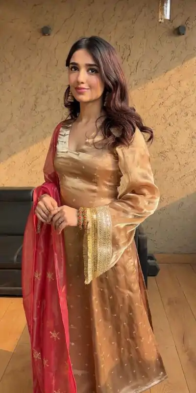 LG 1917 Creamy Color Jimmy Choo Heavy Sequence Embroidery Work Salwar Suit Casual, Wedding, Party, Festive, Events Etc.4-6 Working Days@ 2099/-only | Casual Suits, Jump Suits, Salwar suit, Creative suits, Designer Suits, Palazzo Suits, Party Wear Suits, Patiala Suits, Straight Suits