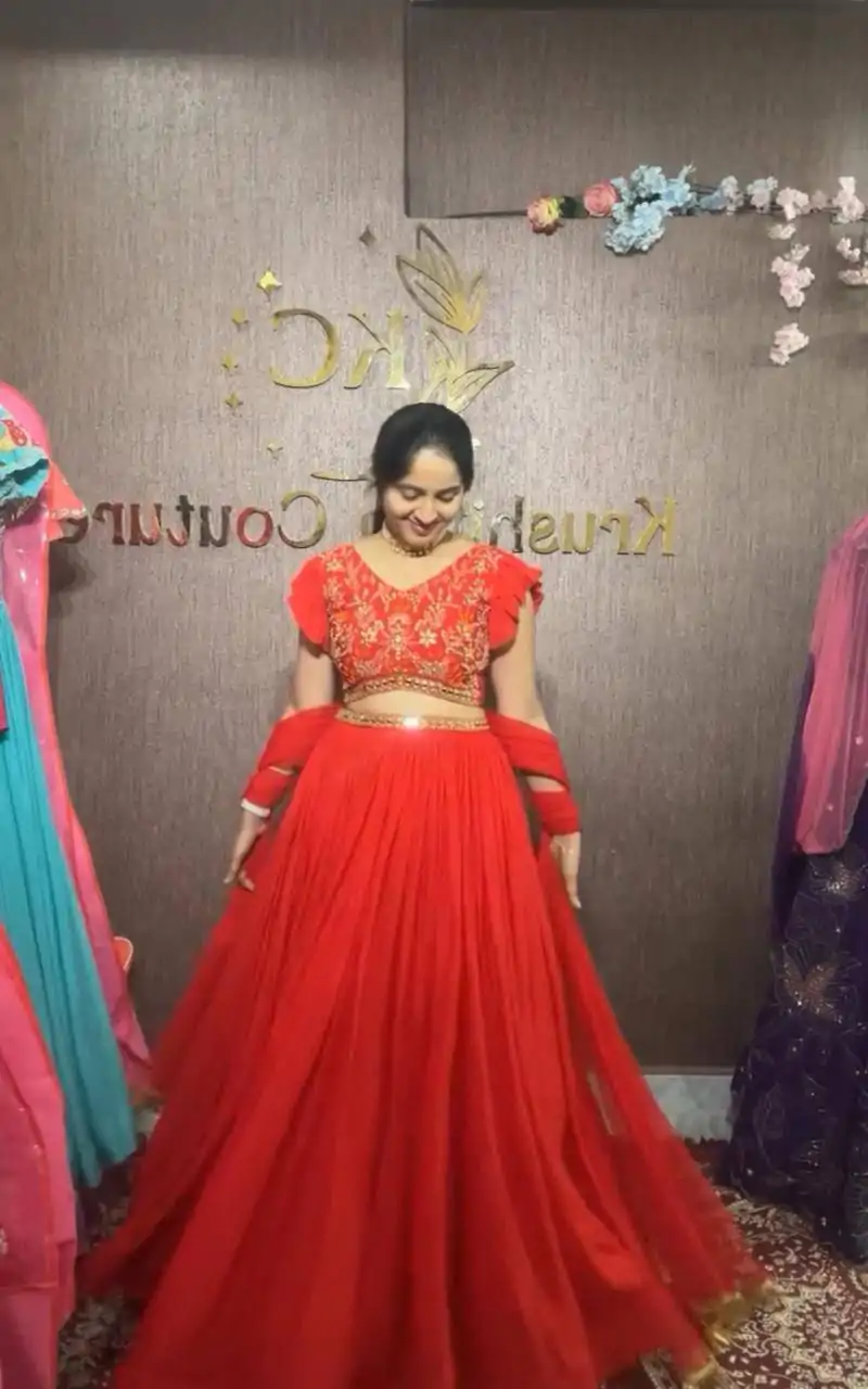 PC 333 Red Color Fox Georgette Embroidery Thread Work With Hand Pasting Mirror Lehenga Choli Wedding, Party, Festive, Events Delivery 4-6 Working Days @2129 | Lehenga, Bollywood Lehenga, Creative Lehenga, Designer Lehenga, Embroidered Lehenga, Party Wear Lehenga