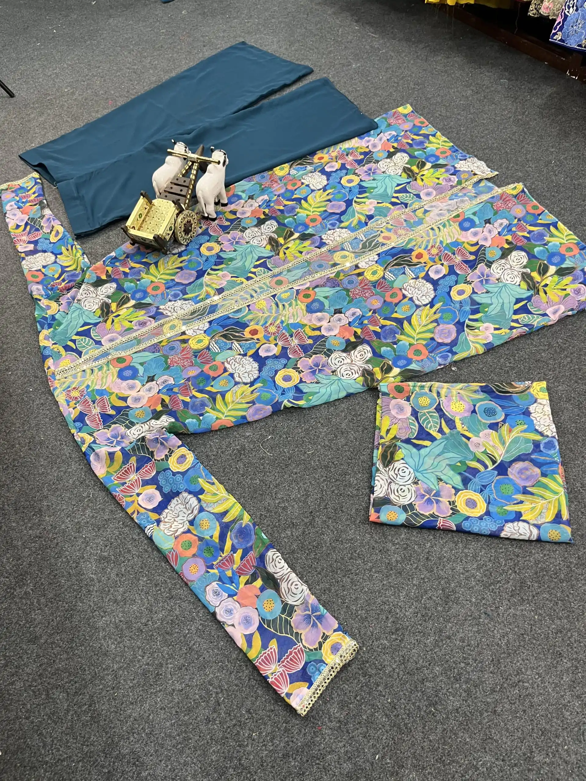 BD 1732 Green Fox Georgette Digital Print Work Salwar Suit Casual, Wedding, Party, Festive, Events Etc.4-6 Working Days@ 1899/-only | Casual Suits, Jump Suits, Salwar suit, Creative suits, Designer Suits, Palazzo Suits, Party Wear Suits, Patiala Suits, Straight Suits