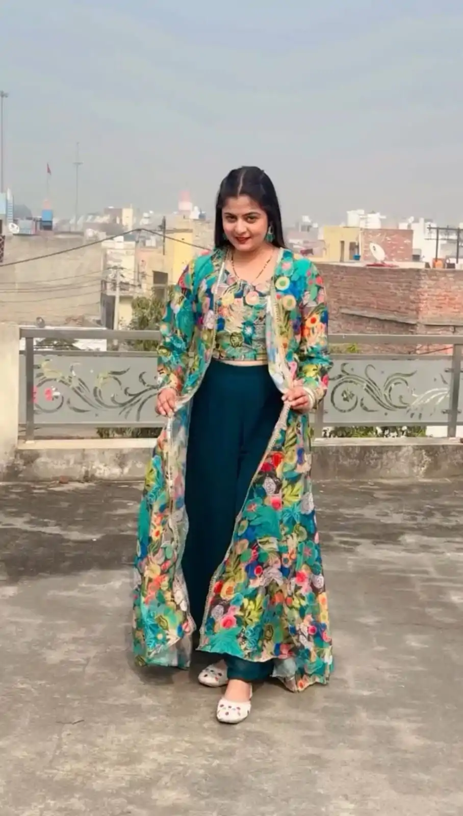 BD 1732 Green Fox Georgette Digital Print Work Salwar Suit Casual, Wedding, Party, Festive, Events Etc.4-6 Working Days@ 1899/-only | Casual Suits, Jump Suits, Salwar suit, Creative suits, Designer Suits, Palazzo Suits, Party Wear Suits, Patiala Suits, Straight Suits