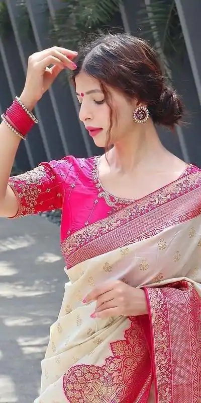 KP 4095 Half White Color Soft Lichi Silk Jacquard Work On All Over Saree Casual, Wedding, Festive, Events . Expected Delivery  4-6 Working Days @1499/- only                                                                                                                                             | Designer Sarees, Embroidered Sarees, Sarees, Bollywood Sarees, Creative Sarees, Ethnic Saree, Modern Digital sarees, Party Wear Sarees