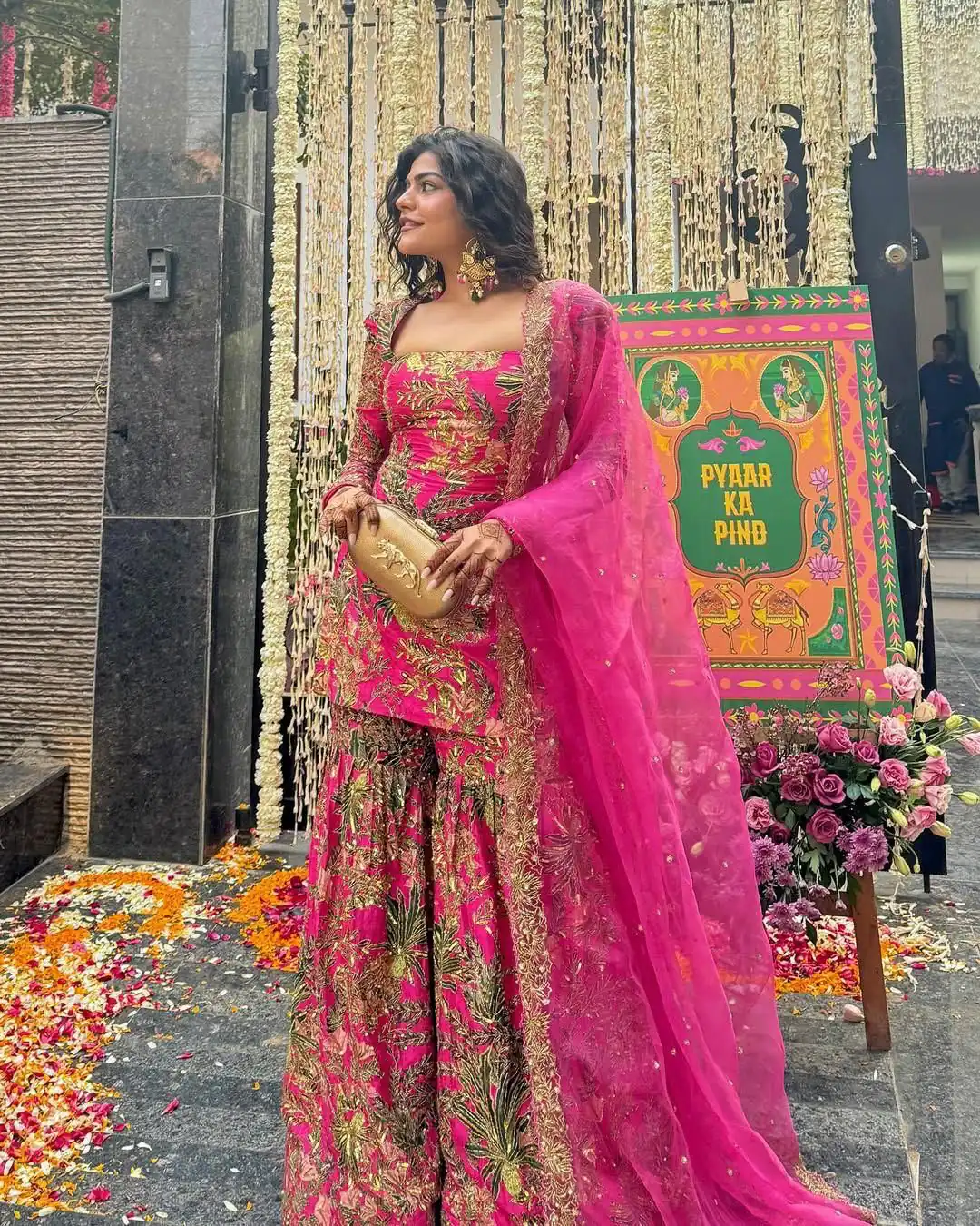 BD 1731 Pink Silk- Faux Georgette Digital Print Salwar Suit Casual, Wedding, Party, Festive, Events Etc.4-6 Working Days@ 1999/-only | Jump Suits, Salwar suit, Casual Suits, Creative suits, Designer Suits, Palazzo Suits, Party Wear Suits, Patiala Suits, Straight Suits