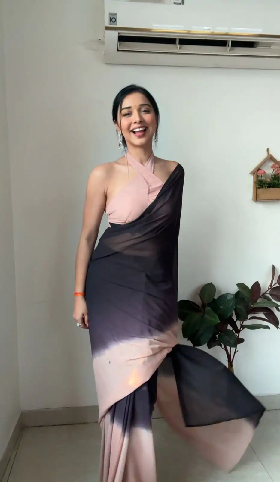 SC 225 Peach Black Color Soft Georgette Silk Ready To Wear Saree Casual, Wedding, Festive, Events . Expected Delivery  4-6 Working Days @1549/- only                                                                                                                                             | Designer Sarees, Embroidered Sarees, Sarees, Bollywood Sarees, Creative Sarees, Ethnic Saree, Modern Digital sarees, Party Wear Sarees