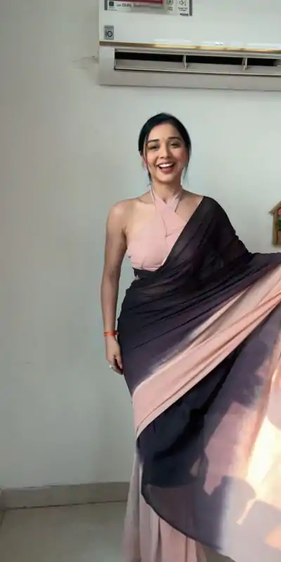 SC 225 Peach Black Color Soft Georgette Silk Ready To Wear Saree Casual, Wedding, Festive, Events . Expected Delivery  4-6 Working Days @1549/- only                                                                                                                                             | Designer Sarees, Embroidered Sarees, Sarees, Bollywood Sarees, Creative Sarees, Ethnic Saree, Modern Digital sarees, Party Wear Sarees