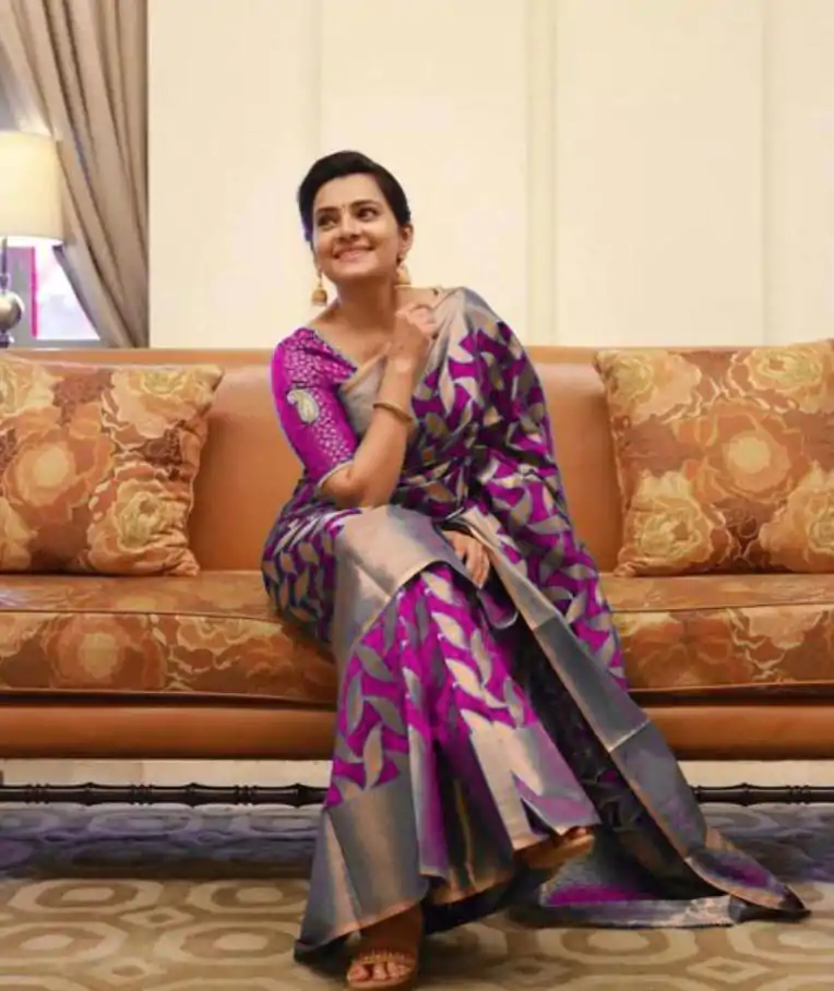  MS 172 Purple Color Soft Litchi Silk All Over Weaving Saree Casual, Wedding, Festive, Events . Expected Delivery  4-6 Working Days @1199/- only      | Designer Sarees, Embroidered Sarees, Sarees, Bollywood Sarees, Creative Sarees, Ethnic Saree, Modern Digital sarees, Party Wear Sarees