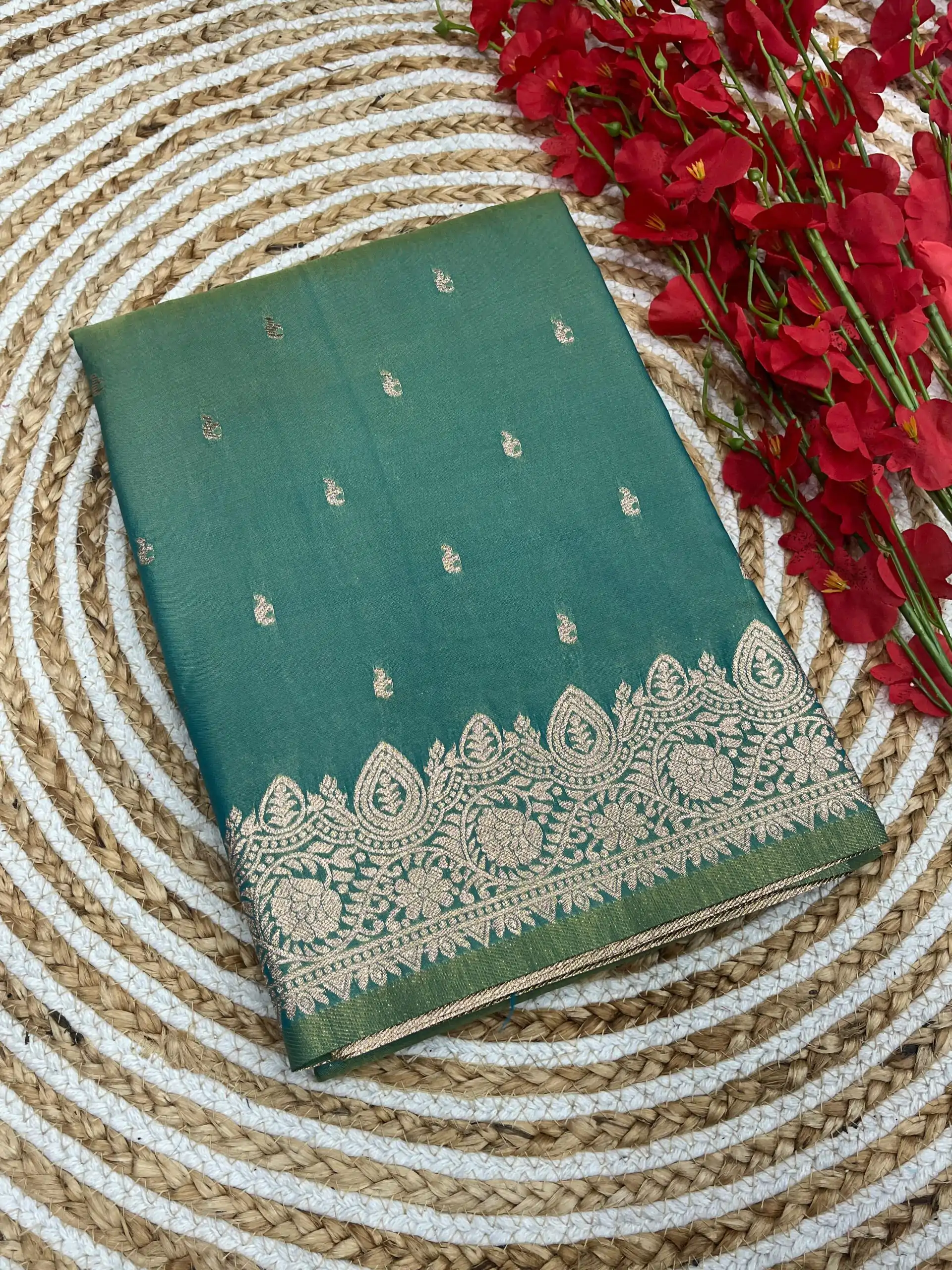 MB 1131 Rama Color Banarasi Silk Zari Weaving Rich Pallu Saree Casual, Wedding, Festive, Events . Expected Delivery  4-6 Working Days @1899/- only                                                                                                                                             | Designer Sarees, Embroidered Sarees, Sarees, Bollywood Sarees, Creative Sarees, Ethnic Saree, Modern Digital sarees, Party Wear Sarees