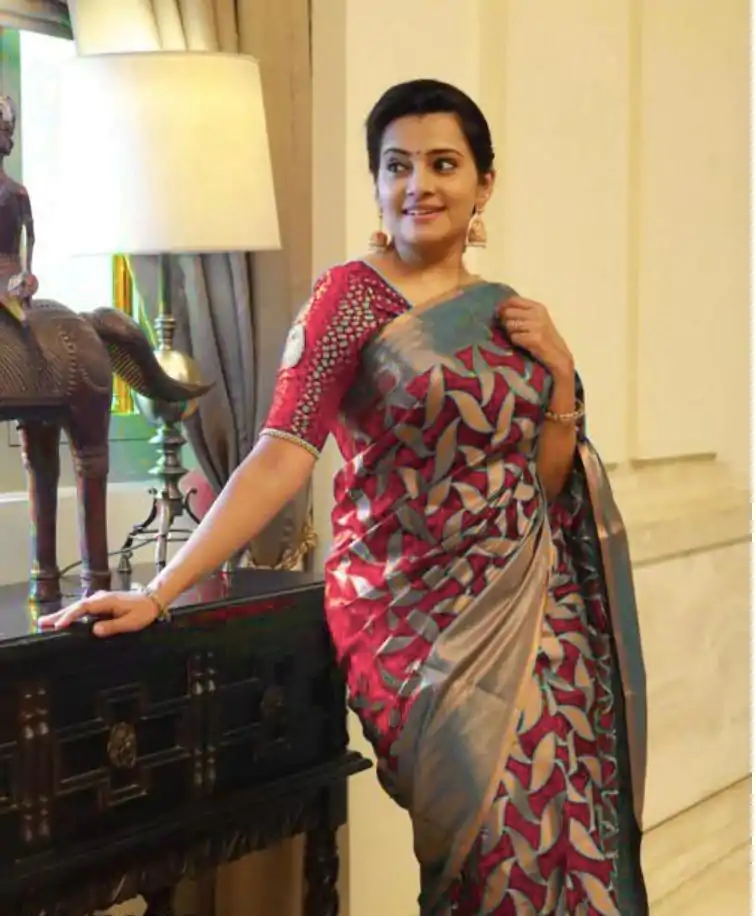  MS 172 Red Color Soft Litchi Silk All Over Weaving Saree Casual, Wedding, Festive, Events . Expected Delivery  4-6 Working Days @1199/- only      | Designer Sarees, Embroidered Sarees, Sarees, Bollywood Sarees, Creative Sarees, Ethnic Saree, Modern Digital sarees, Party Wear Sarees