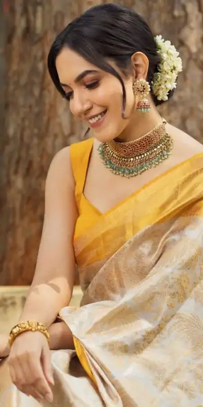 SC 231 Yellow Color Soft Lichi Silk Golden Jari Jacquard border Saree Casual, Wedding, Festive, Events . Expected Delivery  4-6 Working Days @1449/- only                                                                                                                                             | Designer Sarees, Embroidered Sarees, Sarees, Bollywood Sarees, Creative Sarees, Ethnic Saree, Modern Digital sarees, Party Wear Sarees