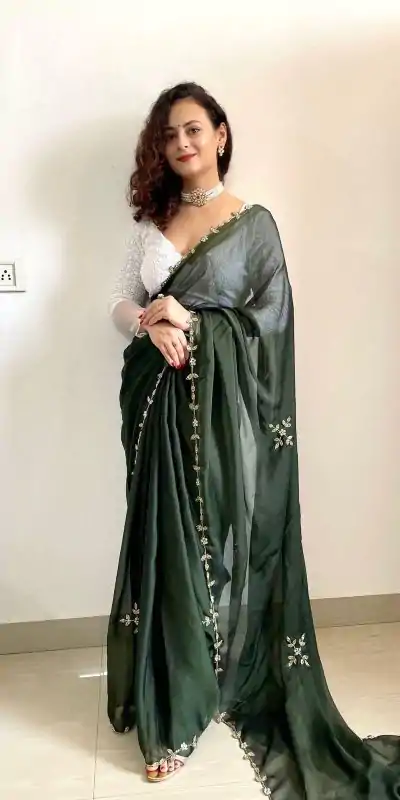  AC Resham Green Color Rangoli Silk Handwork Cutwork Pearl Saree Casual, Wedding, Festive, Events . Expected Delivery  4-6 Working Days @1999/- only                                                                                                                                             | Designer Sarees, Embroidered Sarees, Sarees, Bollywood Sarees, Creative Sarees, Ethnic Saree, Modern Digital sarees, Party Wear Sarees