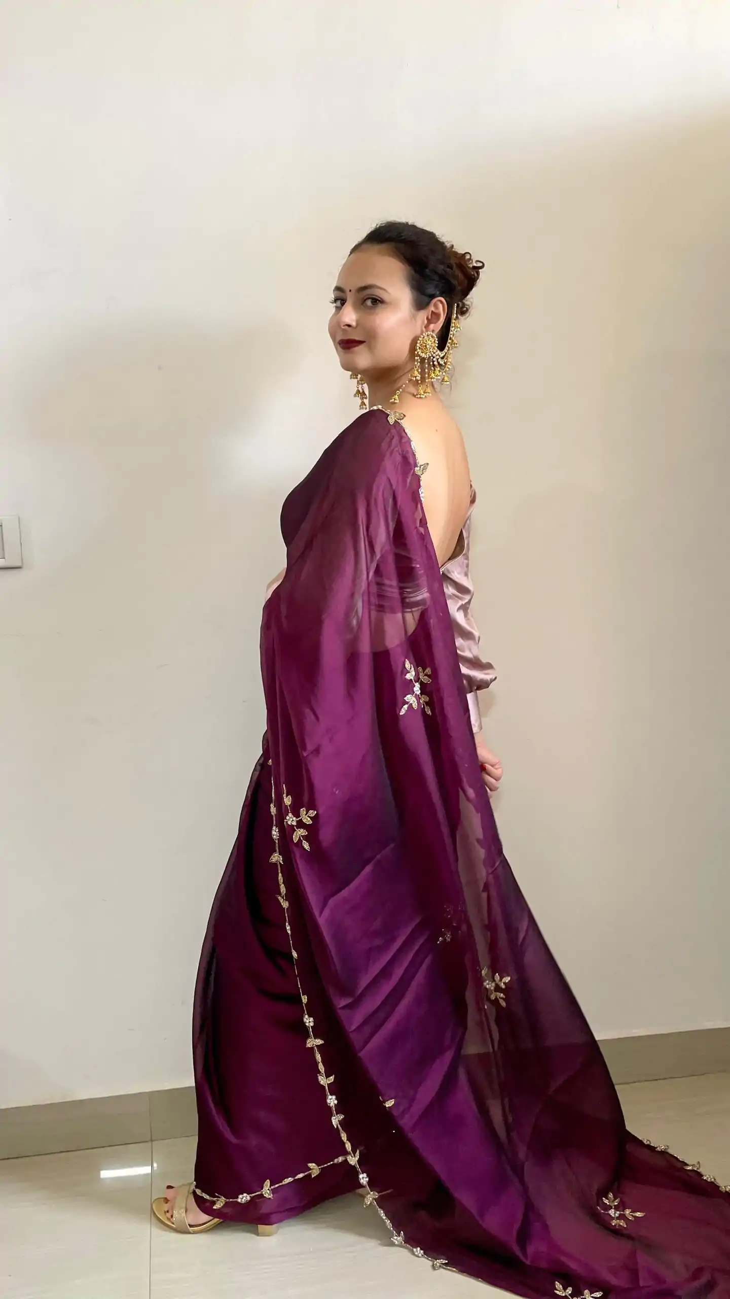  AC Resham Wine Color Rangoli Silk Handwork Cutwork Pearl Saree Casual, Wedding, Festive, Events . Expected Delivery  4-6 Working Days @1999/- only                                                                                                                                             | Designer Sarees, Embroidered Sarees, Sarees, Bollywood Sarees, Creative Sarees, Ethnic Saree, Modern Digital sarees, Party Wear Sarees