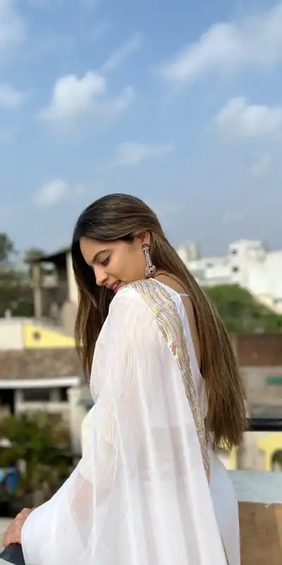 JR 579 White Color Georgette Sequence Work Lace Saree Casual, Wedding, Festive, Events . Expected Delivery  4-6 Working Days @1599/- only                                                                                                                                             | Designer Sarees, Embroidered Sarees, Sarees, Bollywood Sarees, Creative Sarees, Ethnic Saree, Modern Digital sarees, Party Wear Sarees