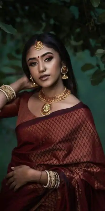 KP 5016 Maroon Color Soft Litchi Silk jacquard Work On All Over Saree Casual, Wedding, Festive, Events . Expected Delivery  4-6 Working Days @1399/- only                                                                                                                                             | Designer Sarees, Embroidered Sarees, Sarees, Bollywood Sarees, Creative Sarees, Ethnic Saree, Modern Digital sarees, Party Wear Sarees