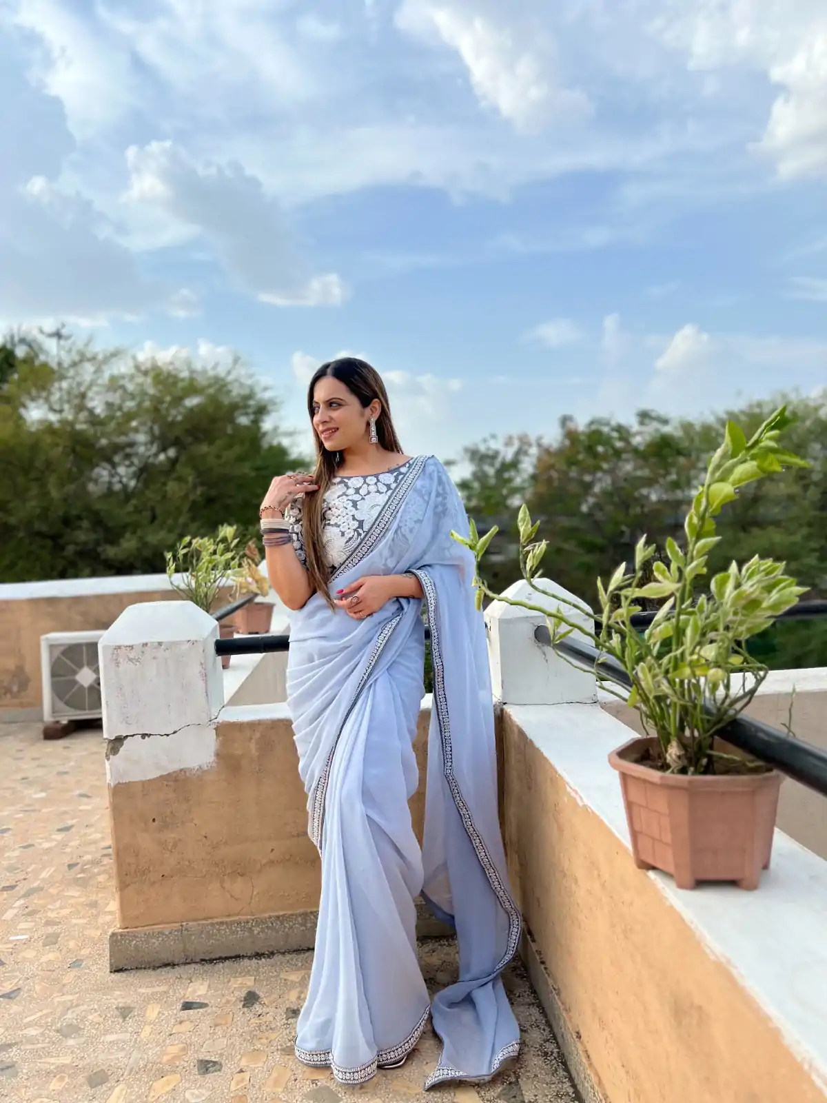 JR 572 Light Purple Color Georgette Embroidery Work Lace Saree Casual, Wedding, Festive, Events . Expected Delivery  4-6 Working Days @1549/- only                                                                                                                                             | Designer Sarees, Embroidered Sarees, Sarees, Bollywood Sarees, Creative Sarees, Ethnic Saree, Modern Digital sarees, Party Wear Sarees