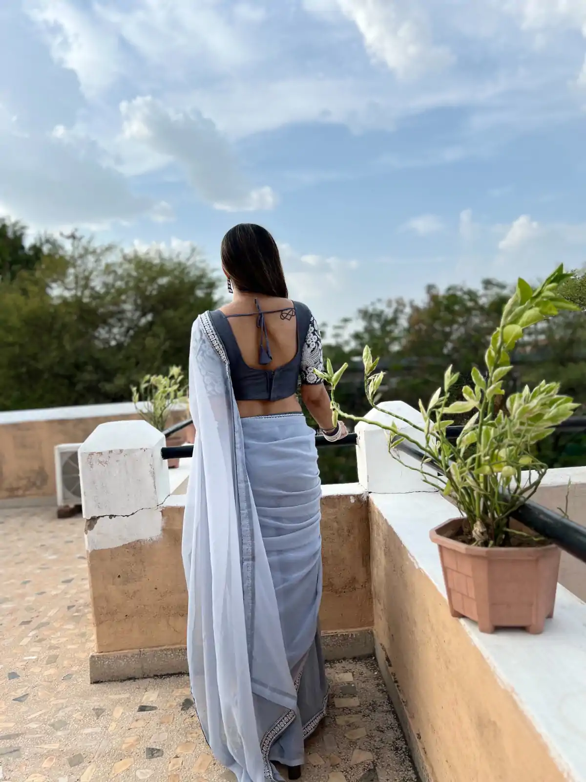 JR 572 Light Purple Color Georgette Embroidery Work Lace Saree Casual, Wedding, Festive, Events . Expected Delivery  4-6 Working Days @1549/- only                                                                                                                                             | Designer Sarees, Embroidered Sarees, Sarees, Bollywood Sarees, Creative Sarees, Ethnic Saree, Modern Digital sarees, Party Wear Sarees