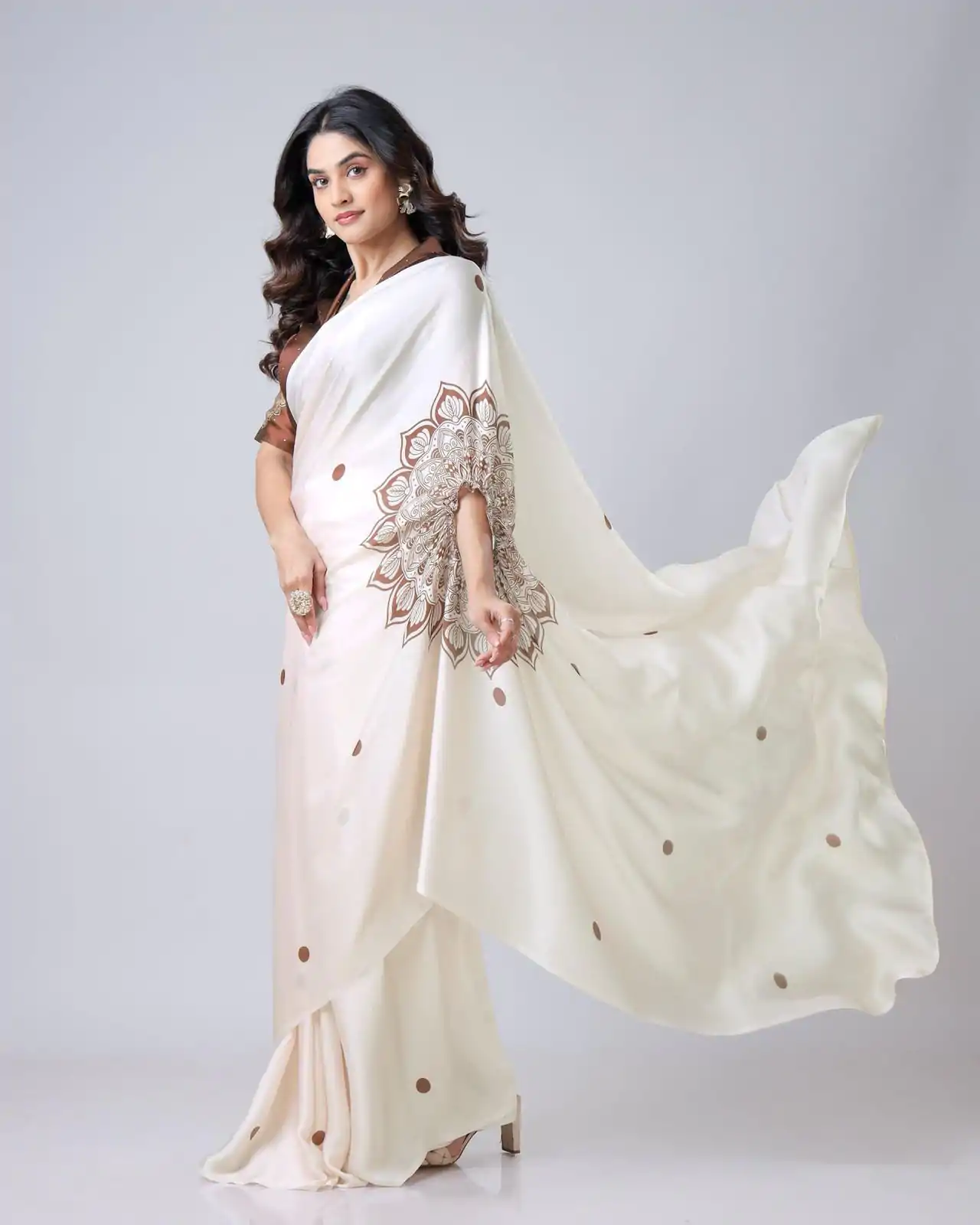 ST 1102B Cream Color Japan Satin Digital Print Work Saree Casual, Wedding, Festive, Events . Expected Delivery  4-6 Working Days @1849/- only      | Designer Sarees, Embroidered Sarees, Sarees, Bollywood Sarees, Creative Sarees, Ethnic Saree, Modern Digital sarees, Party Wear Sarees