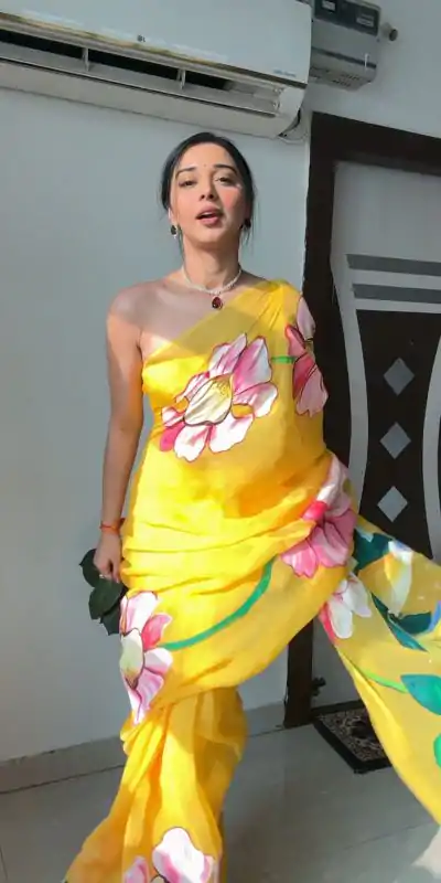 SC 228 Yellow Color Soft Organza Silk Ready To Wear Saree Casual, Wedding, Festive, Events . Expected Delivery  4-6 Working Days @1549/- only                                                                                                                                             | Designer Sarees, Embroidered Sarees, Sarees, Bollywood Sarees, Creative Sarees, Ethnic Saree, Modern Digital sarees, Party Wear Sarees