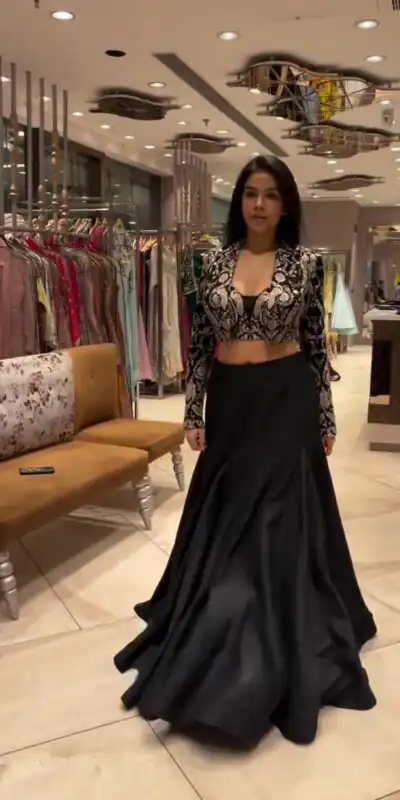 RTC 6488 Black Color Tapeta Silk Thread With Sequence Lehenga Choli Casual, Wedding, Party, Festive, Events Etc.4-6 Working Days @2149/- Only | Lehenga, Bollywood Lehenga, Creative Lehenga, Designer Lehenga, Embroidered Lehenga, Party Wear Lehenga