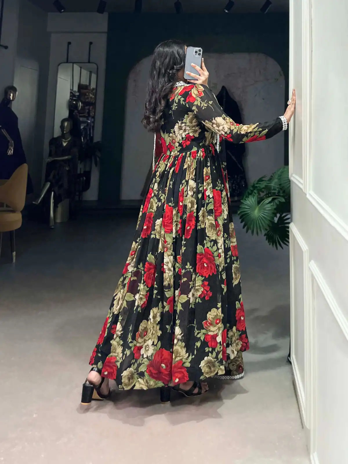 YNF 5040 Red Color Georgette Floral Printed Paper Mirror Lace Gown Casual, Wedding, Party, Festive, Events Etc. Expected Delivery 4-6 Working Days @1899/- | Gowns, Bollywood Gowns, Creative Gowns, Designer Gowns, Embroidered Gowns, Party Wear Gowns