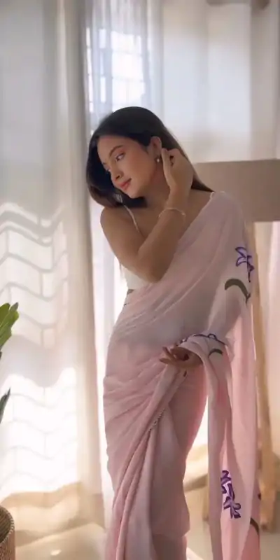 SC 408 Pink Color Pure Soft Georgette Silk Pari Work Saree Casual, Wedding, Festive, Events . Expected Delivery  4-6 Working Days @1599/- only                                                                                                                                           | Designer Sarees, Embroidered Sarees, Sarees, Bollywood Sarees, Creative Sarees, Ethnic Saree, Modern Digital sarees, Party Wear Sarees