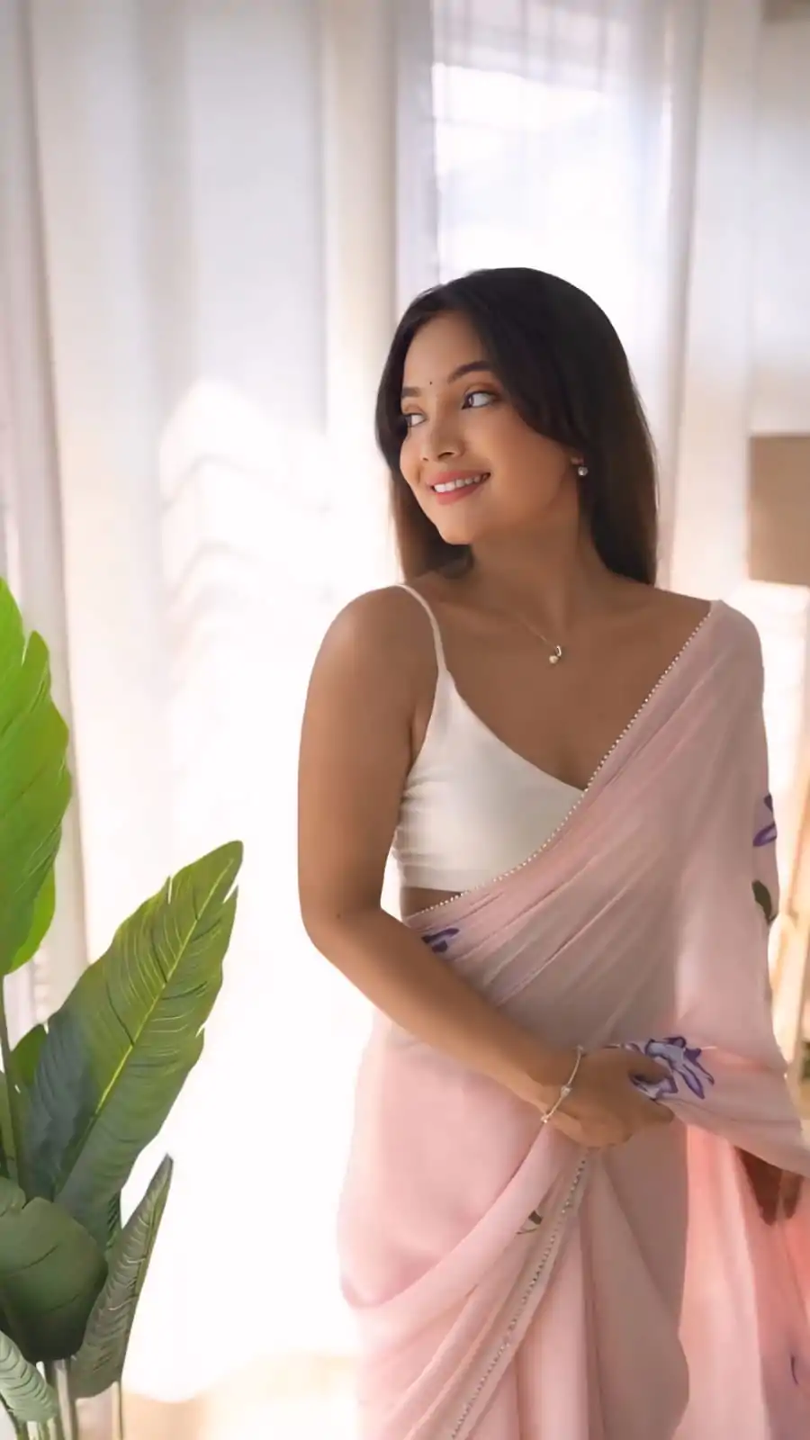 SC 408 Pink Color Pure Soft Georgette Silk Pari Work Saree Casual, Wedding, Festive, Events . Expected Delivery  4-6 Working Days @1599/- only                                                                                                                                           | Designer Sarees, Embroidered Sarees, Sarees, Bollywood Sarees, Creative Sarees, Ethnic Saree, Modern Digital sarees, Party Wear Sarees